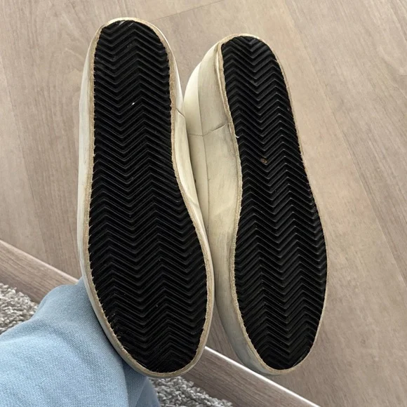 Women’s Golden Goose Sneaker - Picture 4 of 5